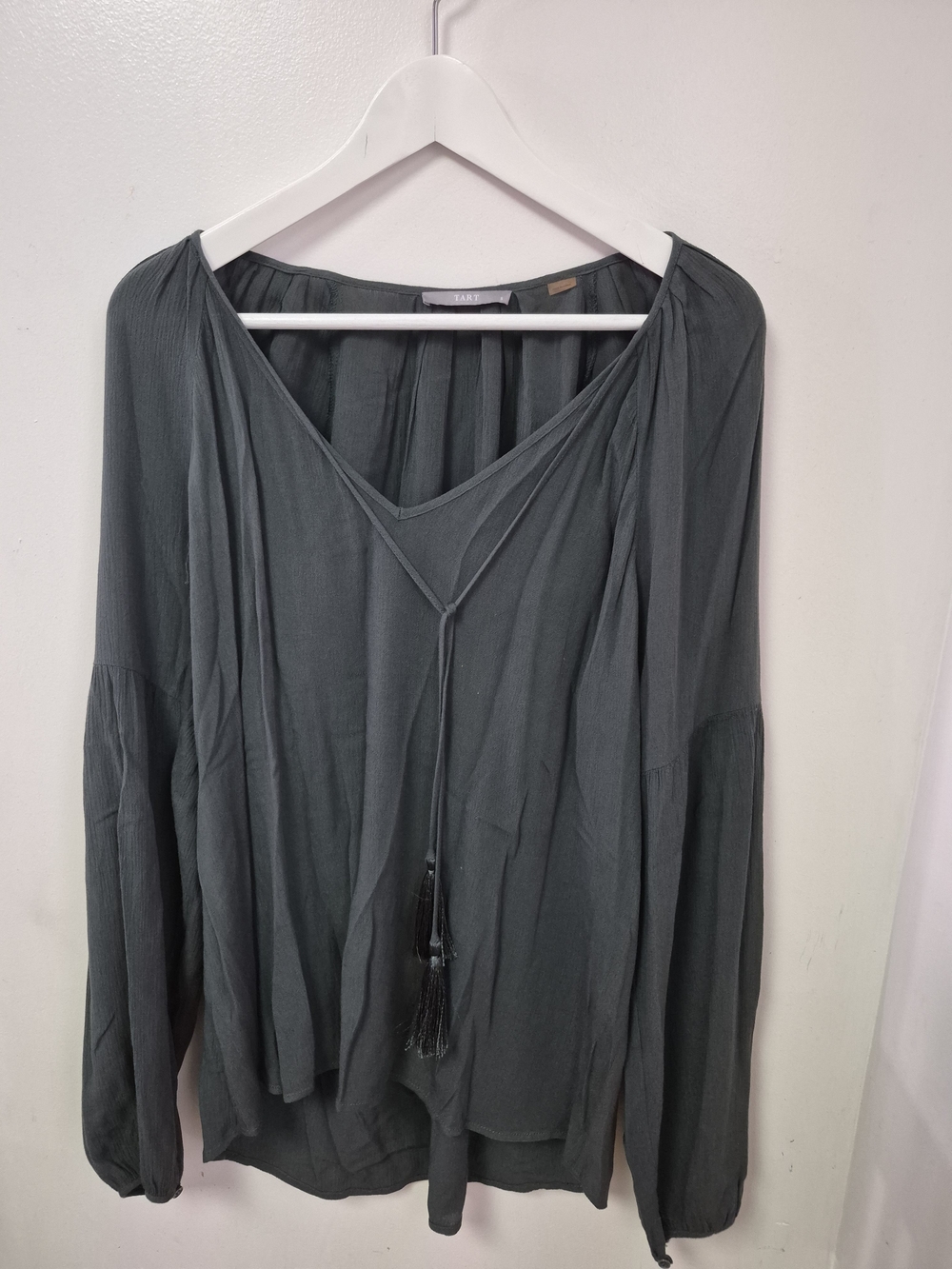 Tart Collections Ivory Off White Blouse Long Sleeve V Neck Top Ties S $160